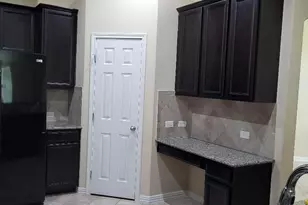 4822 Emerald Bay Cir, Baytown, TX 77523 - Photo 4