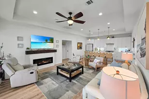 810 Casa Dr, Crystal Beach, TX 77650 - Photo 24