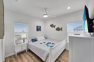 810 Casa Dr, Crystal Beach, TX 77650 - Photo 32