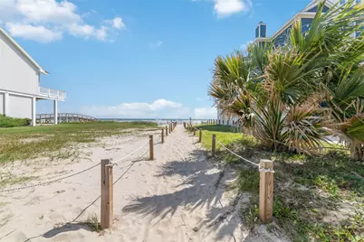 18506 E De Vaca, Galveston, TX 77554 - Photo 2