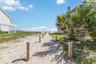 18506 E De Vaca, Galveston, TX 77554 - Photo 2