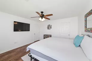 18506 E De Vaca, Galveston, TX 77554 - Photo 32