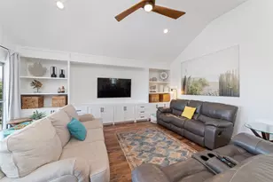 18506 E De Vaca, Galveston, TX 77554 - Photo 10