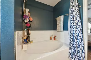 415 Stockbridge Ln, Dickinson, TX 77539 - Photo 28