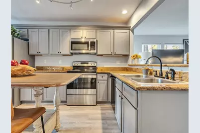 7121 Heards Lane, Galveston, TX 77551 - Photo 12