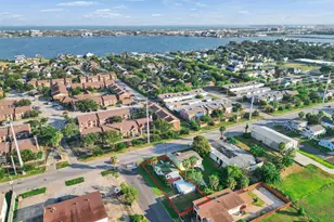 7121 Heards Ln, Galveston, TX 77551 - Photo 24