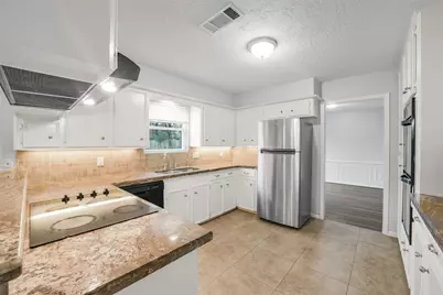 7611 Theisswood Road, Spring, TX 77379 - Photo 4