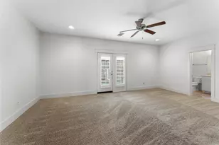 4938 Edison Park Ln, Houston, TX 77081 - Photo 6