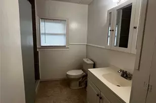 1018 N 2nd St, Baytown, TX 77520 - Photo 16