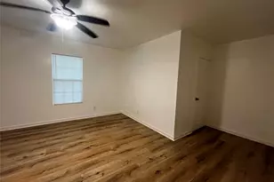 1018 N 2nd St, Baytown, TX 77520 - Photo 12