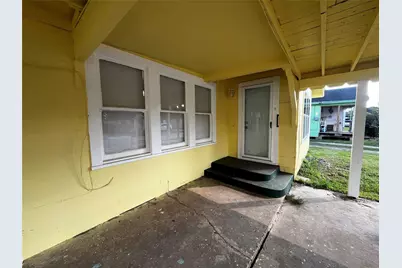1018 N 2nd Street, Baytown, TX 77520 - Photo 4