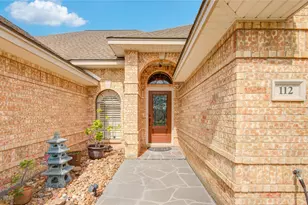 112 Indian Warrior Trail, Lake Jackson, TX 77566 - Photo 4