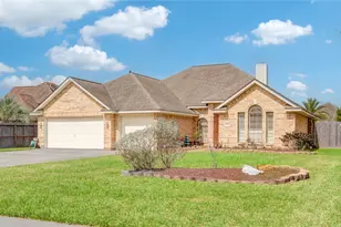 112 Indian Warrior Trail, Lake Jackson, TX 77566 - Photo 1