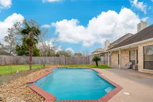 112 Indian Warrior Trail, Lake Jackson, TX 77566 - Photo 32