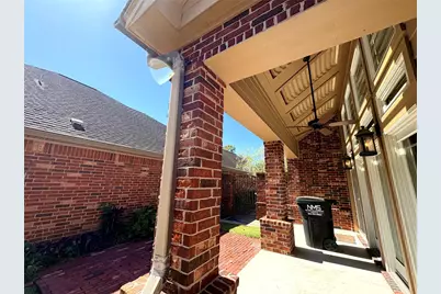 1 Waterford Gardens, Pinehurst, TX 77630 - Photo 20