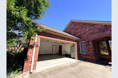 1 Waterford Gardens, Pinehurst, TX 77630 - Photo 6