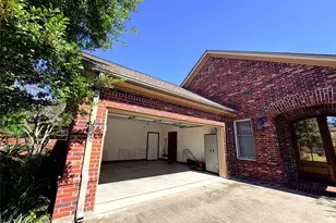 1 Waterford Gardens, Pinehurst, TX 77630 - Photo 6