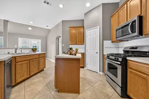 17230 Pecan Acres Dr, Sugar Land, TX 77498 - Photo 2