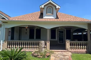 2015 Munger St, Houston, TX 77023 - Photo 2