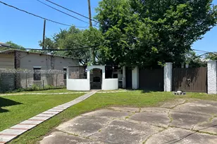 2015 Munger St, Houston, TX 77023 - Photo 38