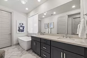 10909 Upland Retreat Dr, Houston, TX 77043 - Photo 16