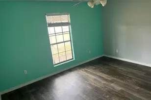 407 Branding Iron Cir, Angleton, TX 77515 - Photo 8