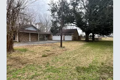 407 Branding Iron Circle, Angleton, TX 77515 - Photo 12