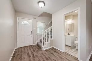 131 Cove Cir, Conroe, TX 77356 - Photo 4