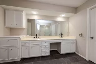 131 Cove Cir, Conroe, TX 77356 - Photo 24