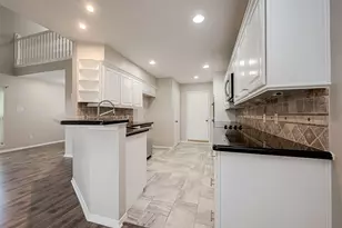 131 Cove Cir, Conroe, TX 77356 - Photo 12