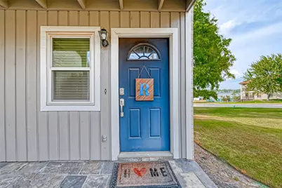 131 Cove Circle, Conroe, TX 77356 - Photo 2