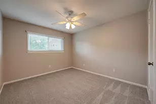 131 Cove Cir, Conroe, TX 77356 - Photo 36