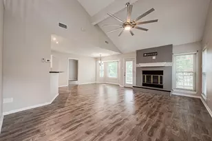 131 Cove Cir, Conroe, TX 77356 - Photo 6