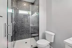 4719 Mallow St, Houston, TX 77033 - Photo 20