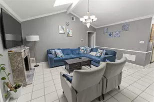 10910 Vanderford Dr, Houston, TX 77099 - Photo 8