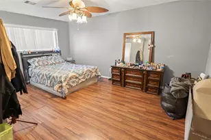 10910 Vanderford Dr, Houston, TX 77099 - Photo 18