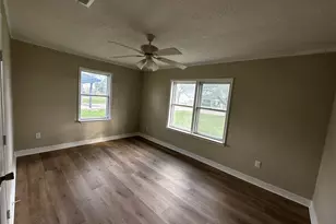 724 N Avenue F, Freeport, TX 77541 - Photo 18