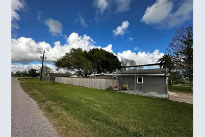 724 N Avenue F, Freeport, TX 77541 - Photo 30