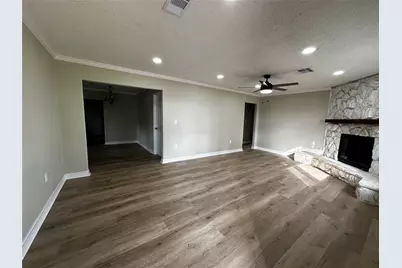 724 N Avenue F, Freeport, TX 77541 - Photo 8