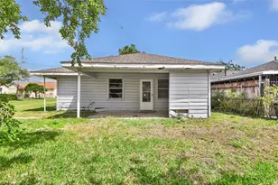 10701 Flaxman St, Houston, TX 77029 - Photo 2