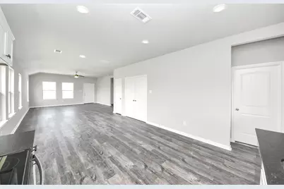 688 Swallow Drive, Palacios, TX 77465 - Photo 8