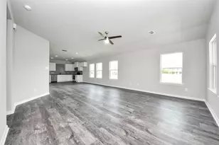 688 Swallow Dr, Palacios, TX 77465 - Photo 12