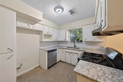 8530 Cedel Drive, Houston, TX 77055 - Photo 8