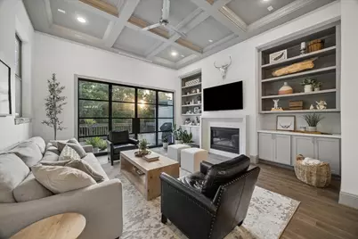 1907 W 25th Street, Houston, TX 77008 - Photo 10