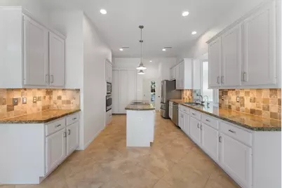 38 N Dragonwood Place, Spring, TX 77381 - Photo 10