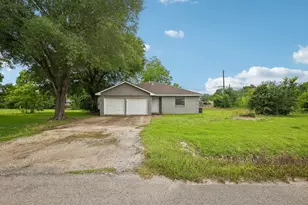 306 S Holmes St, La Porte, TX 77571 - Photo 8