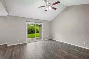 306 S Holmes St, La Porte, TX 77571 - Photo 2