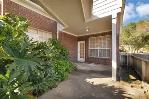 4622 Grand Cayman Dr, Sugar Land, TX 77479 - Photo 4