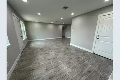 10007 Wren Street, La Porte, TX 77571 - Photo 8
