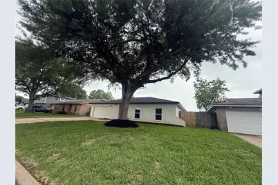 10007 Wren Street, La Porte, TX 77571 - Photo 2